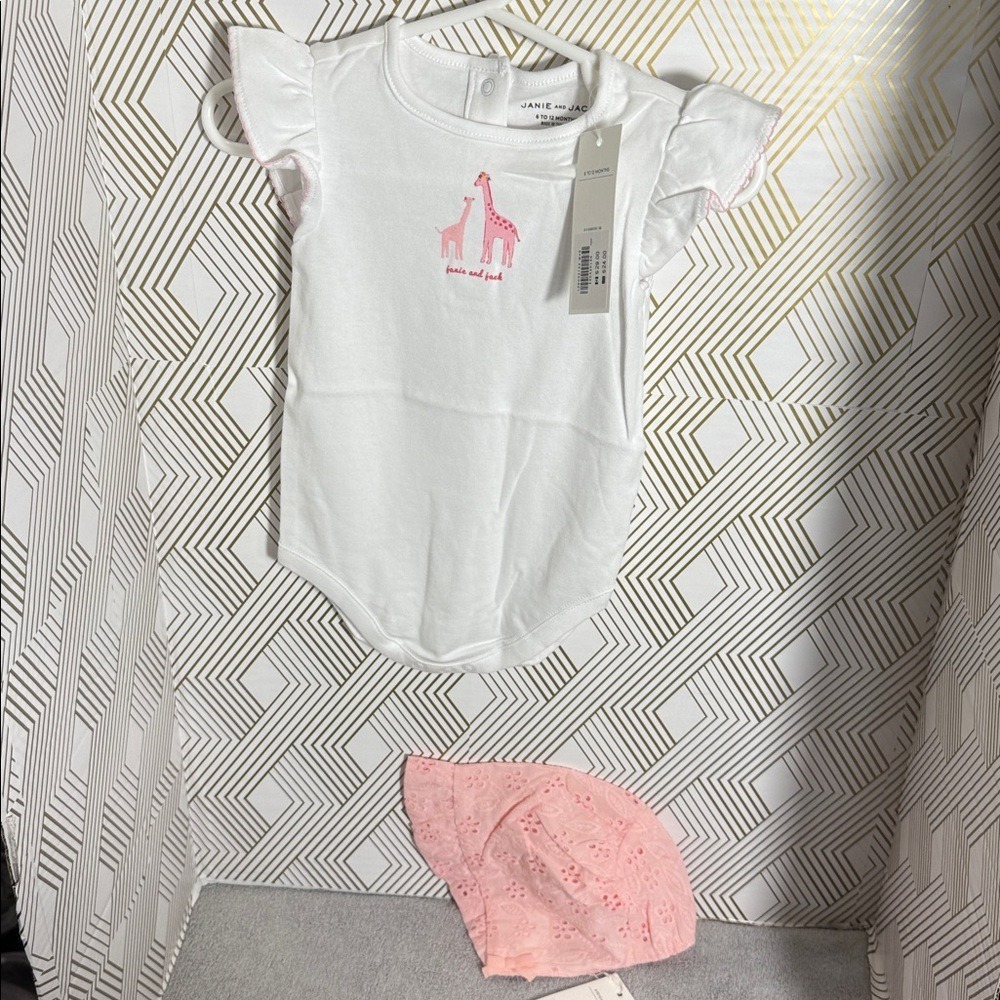 Janie and Jack NWT outfit Pink White Baby tshirt and Hat pink eyelet 6-12m